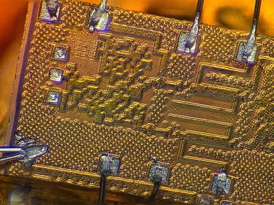 Intelligenza Artificiale: nuovi microchip rivoluzionari ed efficienti Microchip con Intelligenza Artificiale