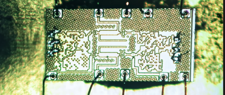 Microchip con Intelligenza Artificiale